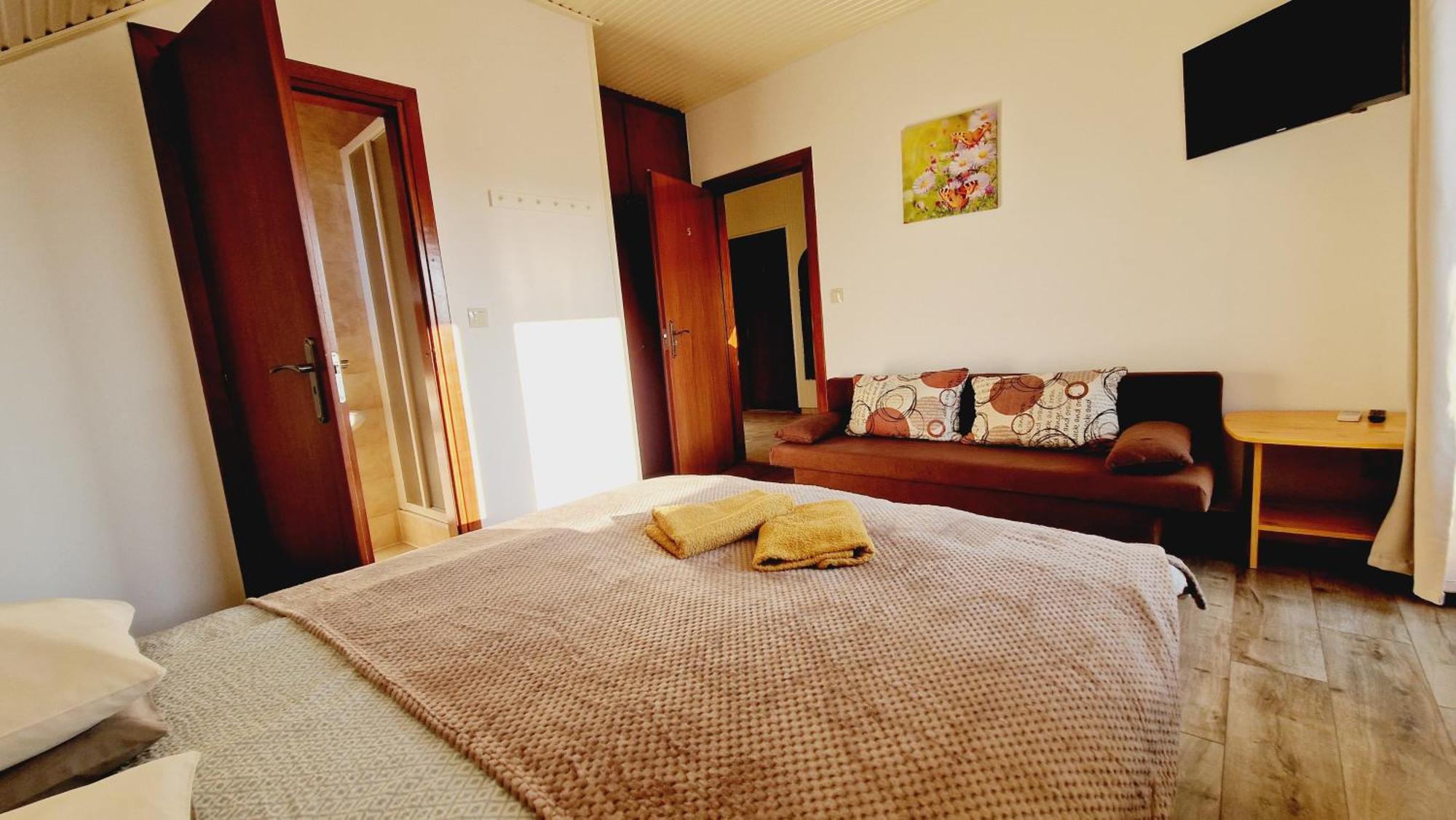 Balaton Panzio Fuered Bed & Breakfast Balatonfured Exterior photo
